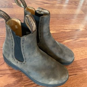 Rustic Brown Blundstones
